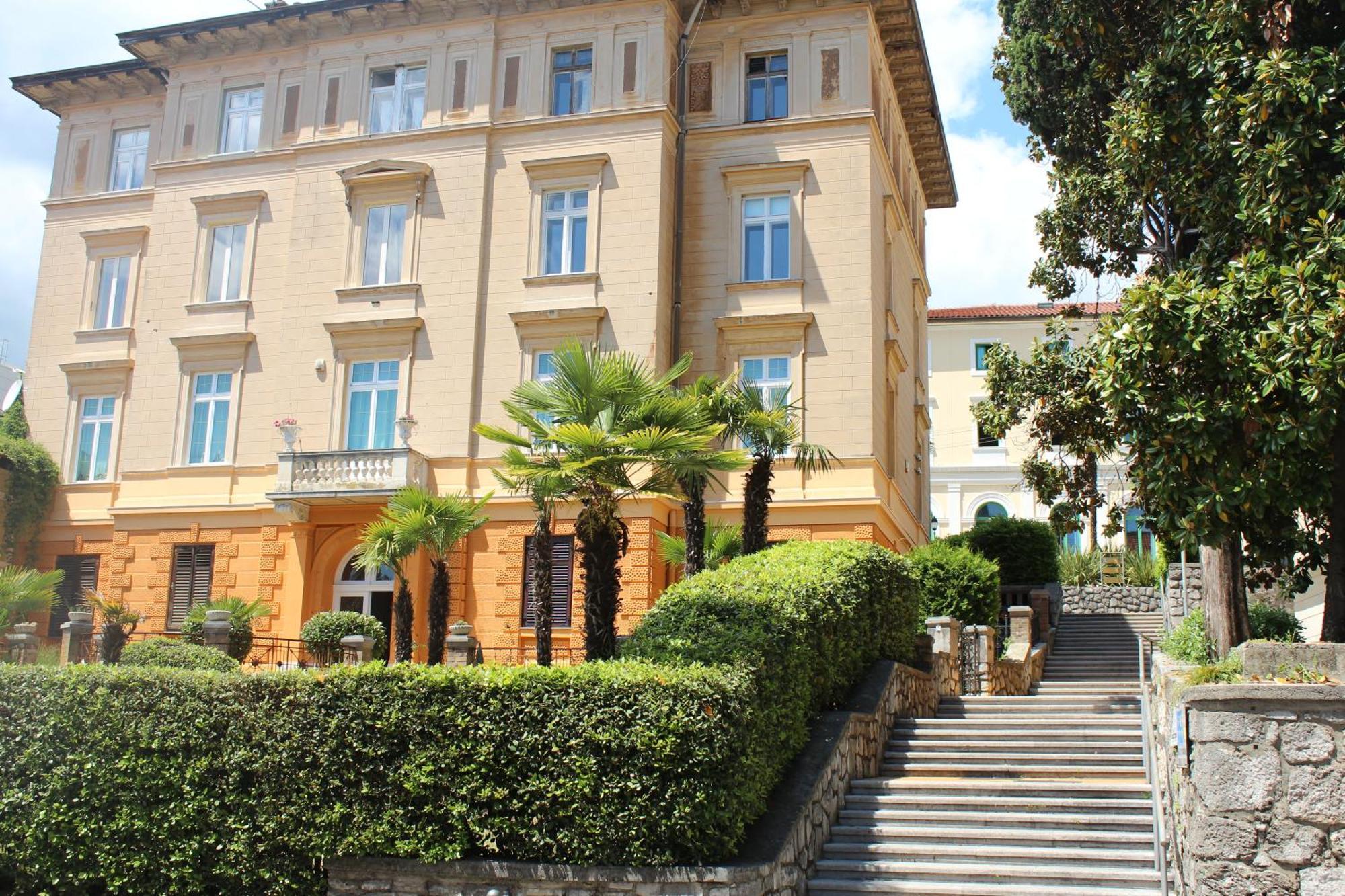 Sunny Park Opatija Apartment Exterior photo